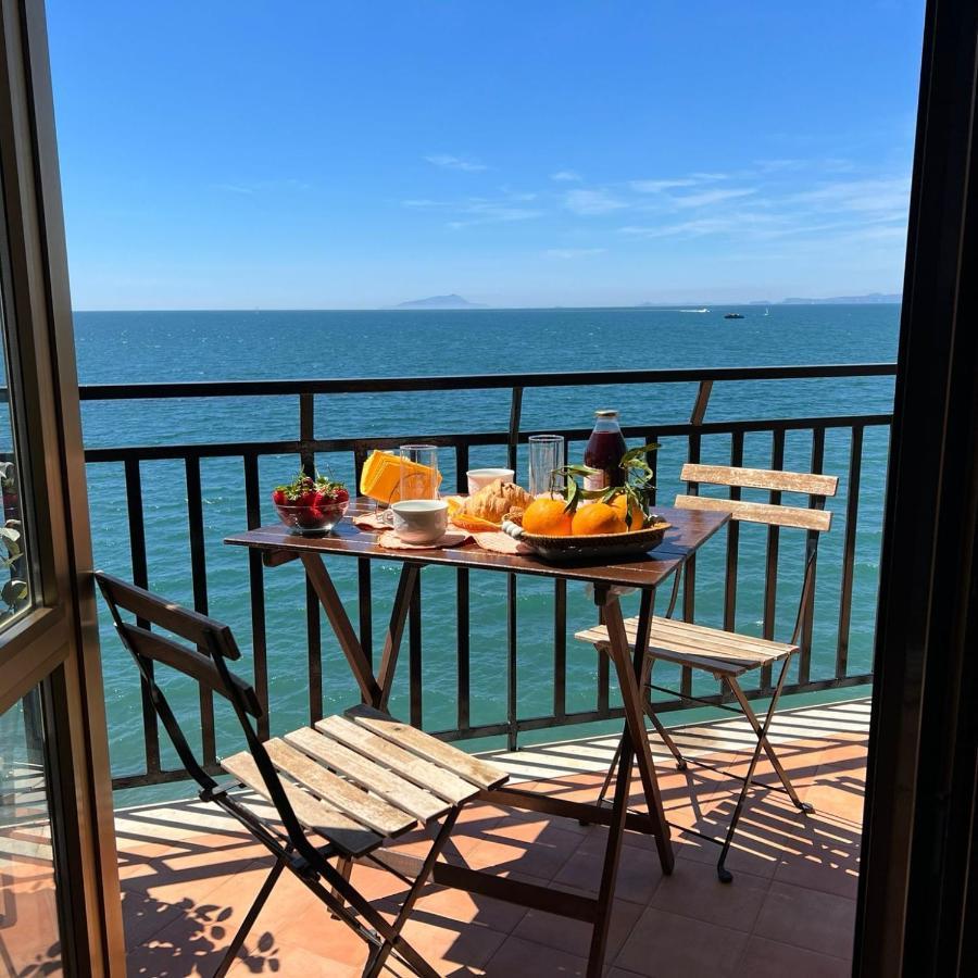 Vip Sul Mare Bed & Breakfast Castellammare di Stabia Eksteriør bilde